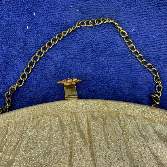VINTAGE 50s Admiral Shiny GOLD Clutch Purse Evening Bag Chain Strap ELEGANT Old - Picture 6 of 9
